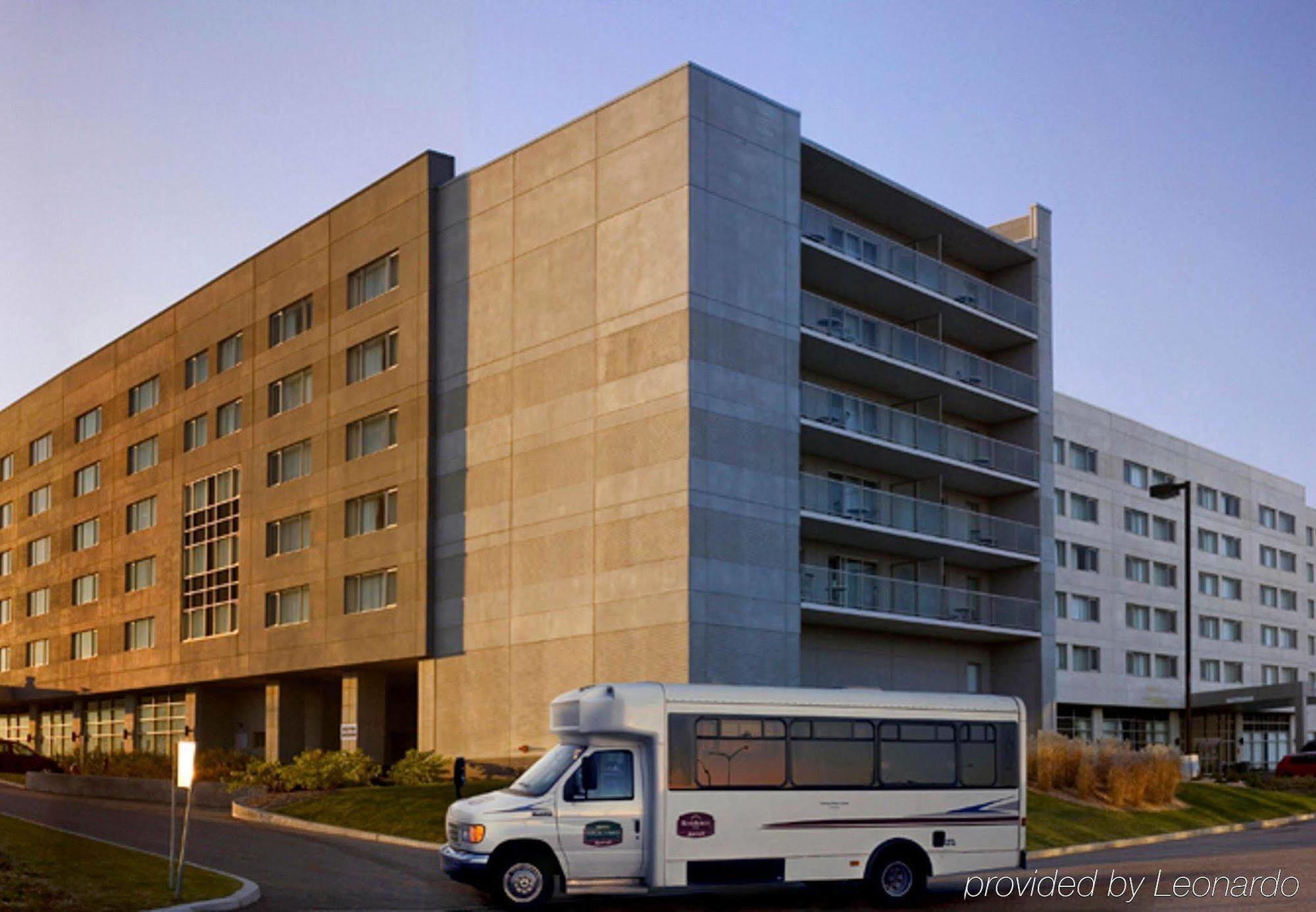 Residence Inn By Marriott Montreal Airport Dorval Exterior photo